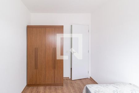 Quarto de apartamento para alugar com 2 quartos, 60m² em Jardim das Belezas, Carapicuíba
