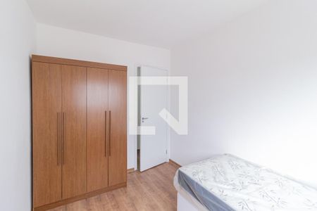 Quarto de apartamento para alugar com 2 quartos, 60m² em Jardim das Belezas, Carapicuíba