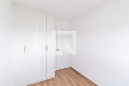Quarto de apartamento para alugar com 2 quartos, 60m² em Jardim das Belezas, Carapicuíba