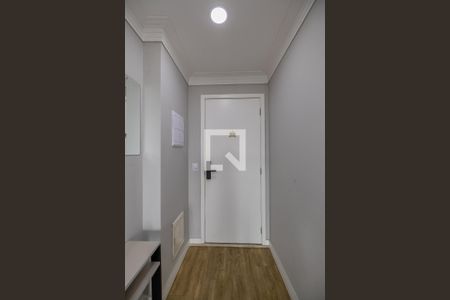 Porta de entrada de apartamento para alugar com 3 quartos, 74m² em Jardim Tupanci, Barueri