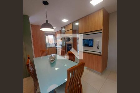 Casa à venda com 3 quartos, 206m² em Vila Alzira, Santo André