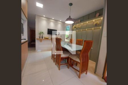 Casa à venda com 3 quartos, 206m² em Vila Alzira, Santo André