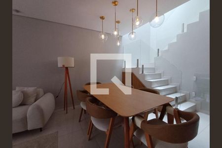 Casa à venda com 3 quartos, 90m² em Vila Carrão, São Paulo