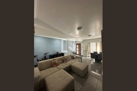 Casa à venda com 3 quartos, 206m² em Vila Mariana, São Paulo