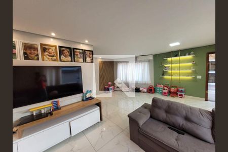 Casa à venda com 3 quartos, 197m² em Vila Santa Isabel, São Paulo