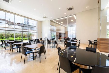 Apartamento à venda com 3 quartos, 228m² em Vila Gomes Cardim, São Paulo