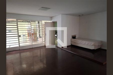 Casa à venda com 3 quartos, 240m² em Vila Mariana, São Paulo