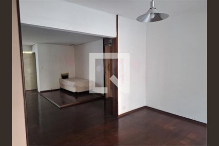 Casa à venda com 3 quartos, 240m² em Vila Mariana, São Paulo