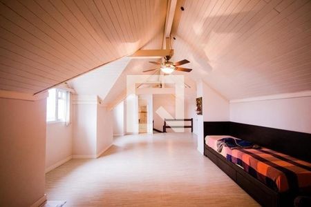 Quarto 2 de casa de condomínio para alugar com 5 quartos, 375m² em Jardim Carvalho, Porto Alegre