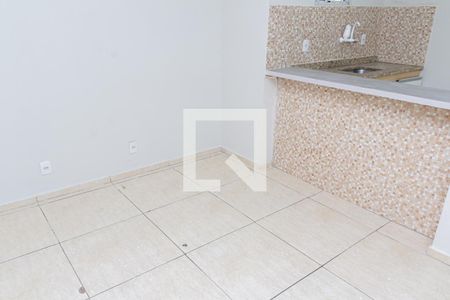 Sala de casa para alugar com 1 quarto, 50m² em Campo Grande, Rio de Janeiro