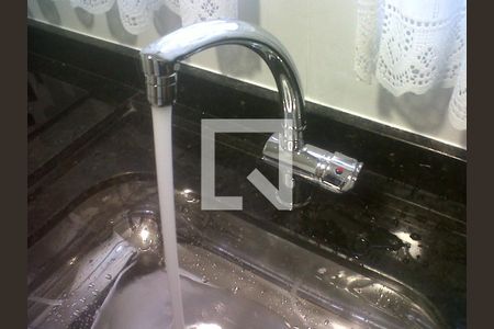 Cozinha de apartamento para alugar com 2 quartos, 55m² em Bacacheri, Curitiba