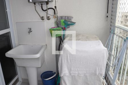 Varanda - Área de Serviço de apartamento para alugar com 2 quartos, 65m² em Bela Vista, São Paulo