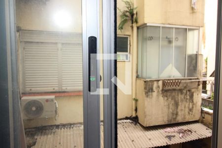 Vista da Sala/Quarto de kitnet/studio à venda com 1 quarto, 29m² em Cidade Baixa, Porto Alegre