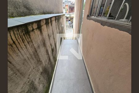 Corredor/ Casa 01 de casa à venda com 5 quartos, 130m² em Jardim Dourado, Guarulhos