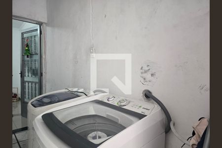 Area de Serviço e Garagem / Casa 02 de casa à venda com 5 quartos, 130m² em Jardim Dourado, Guarulhos