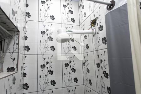 Banheiro - Chuveiro  de kitnet/studio para alugar com 1 quarto, 25m² em Vila Siria, São Paulo