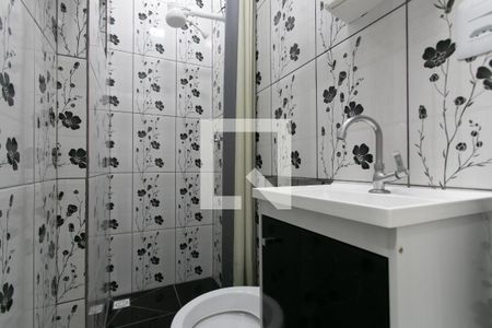 Banheiro  de kitnet/studio para alugar com 1 quarto, 25m² em Vila Siria, São Paulo