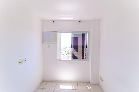 Quarto  de apartamento para alugar com 2 quartos, 50m² em Del Castilho, Rio de Janeiro