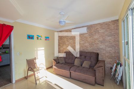 Sala de casa para alugar com 2 quartos, 70m² em Harmonia, Canoas