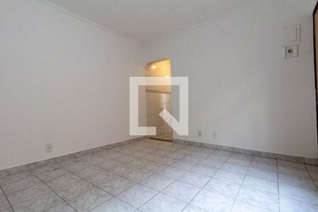 Sala de casa à venda com 3 quartos, 100m² em Vila Nhocuné, São Paulo