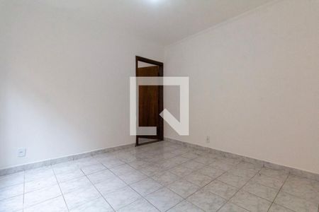 Sala de casa à venda com 3 quartos, 100m² em Vila Nhocuné, São Paulo