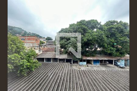 Vista do Quarto 1 de apartamento para alugar com 2 quartos, 51m² em Cascadura, Rio de Janeiro