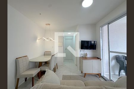 Sala/Cozinha de apartamento para alugar com 2 quartos, 49m² em Barra Funda, São Paulo