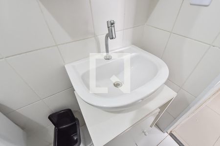 Banheiro de apartamento para alugar com 1 quarto, 35m² em Cambuci, São Paulo