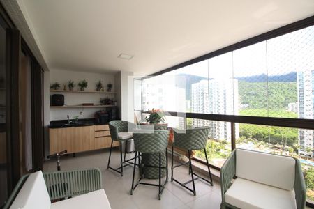 Varanda de apartamento para alugar com 3 quartos, 160m² em Barra da Tijuca, Rio de Janeiro