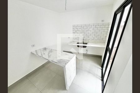 Cozinha de casa para alugar com 2 quartos, 70m² em Vila Guaca, São Paulo