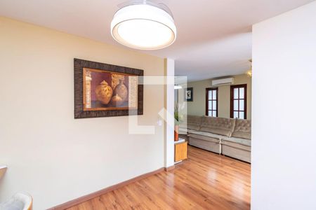 Sala de casa à venda com 3 quartos, 220m² em Penha, Rio de Janeiro