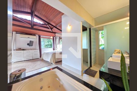 Suíte Master  de casa de condomínio à venda com 4 quartos, 290m² em Retiro do Chale, Brumadinho