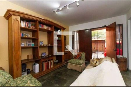 Casa à venda com 3 quartos, 274m² em Jardim Paulista, São Paulo