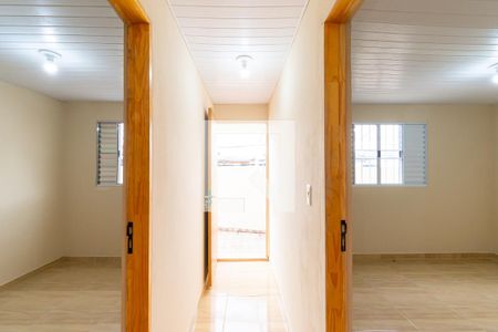 Corredor de casa para alugar com 3 quartos, 120m² em Vila Ema, São Paulo