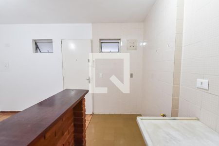 Cozinha de apartamento para alugar com 1 quarto, 29m² em Liberdade, São Paulo