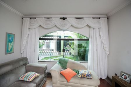 Sala de Estar de casa à venda com 4 quartos, 220m² em Parque Industriario, Santo André