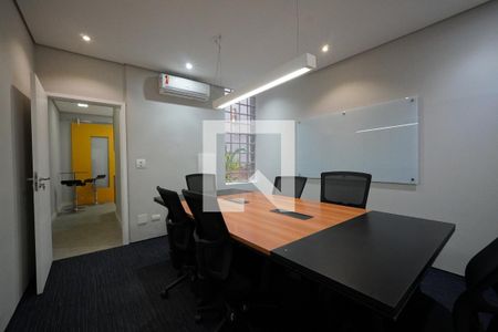 Casa à venda com 4 quartos, 400m² em Cambuci, São Paulo