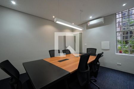 Casa à venda com 4 quartos, 400m² em Cambuci, São Paulo