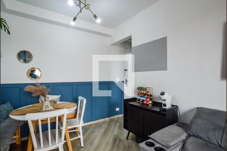 Sala de apartamento para alugar com 2 quartos, 45m² em Vila Homero Thon, Santo André