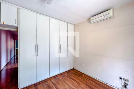 Quarto 1 de casa para alugar com 4 quartos, 300m² em Vila Sao Geraldo, São Paulo