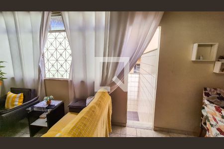 Sala de casa à venda com 3 quartos, 135m² em Vista Alegre, Rio de Janeiro