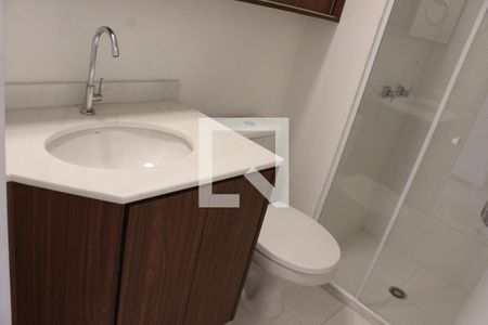 Banheiro de kitnet/studio para alugar com 1 quarto, 26m² em República, São Paulo