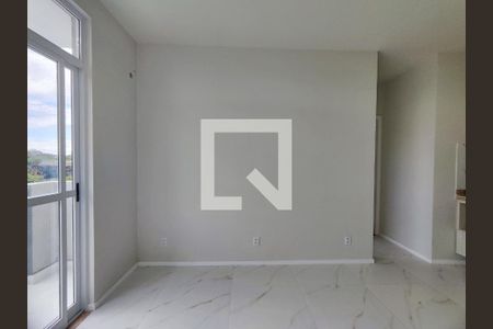 Sala de apartamento para alugar com 1 quarto, 35m² em Recreio dos Bandeirantes, Rio de Janeiro