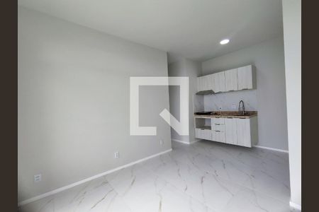 Sala de apartamento para alugar com 1 quarto, 35m² em Recreio dos Bandeirantes, Rio de Janeiro