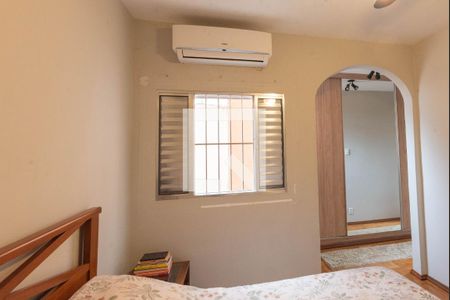 Suíte de casa à venda com 4 quartos, 150m² em Vila Paraiso, Campinas