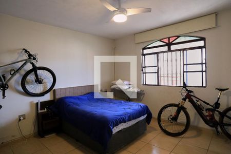 Suíte de casa à venda com 4 quartos, 360m² em Santa Cruz, Belo Horizonte