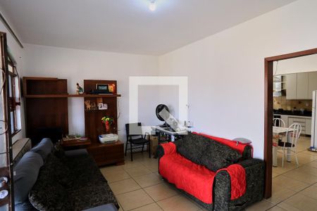 Sala de casa à venda com 4 quartos, 360m² em Santa Cruz, Belo Horizonte