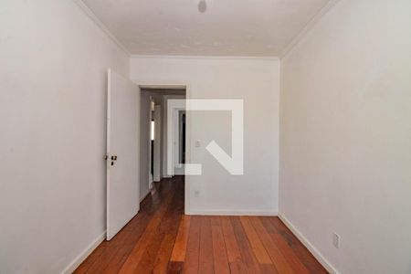 Quarto 1 de apartamento para alugar com 3 quartos, 230m² em Sarandi, Porto Alegre