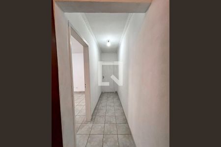 Corredor de casa para alugar com 1 quarto, 146m² em Jardim Maria Estela, São Paulo