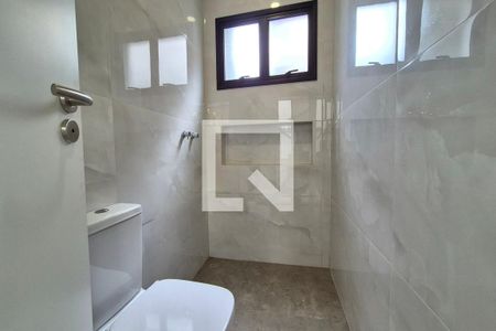 Banheiro de casa de condomínio à venda com 3 quartos, 280m² em Swiss Park, Campinas